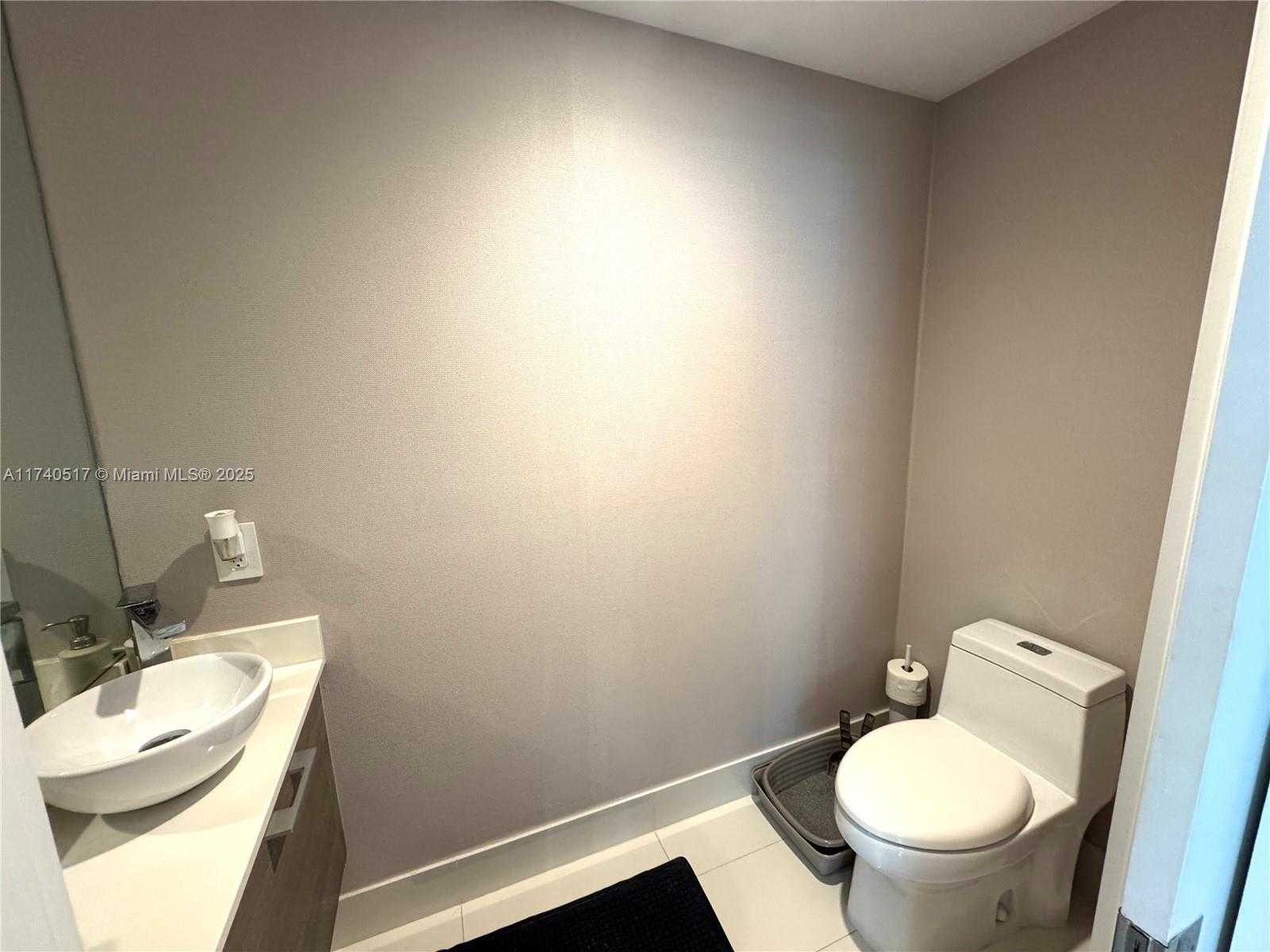 Small Image of 650 NORTH EAST 32ND ST #1401, Miami Number 23