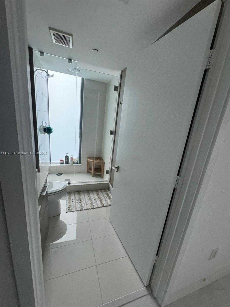 Small Image of 650 NORTH EAST 32ND ST #1401, Miami Number 40