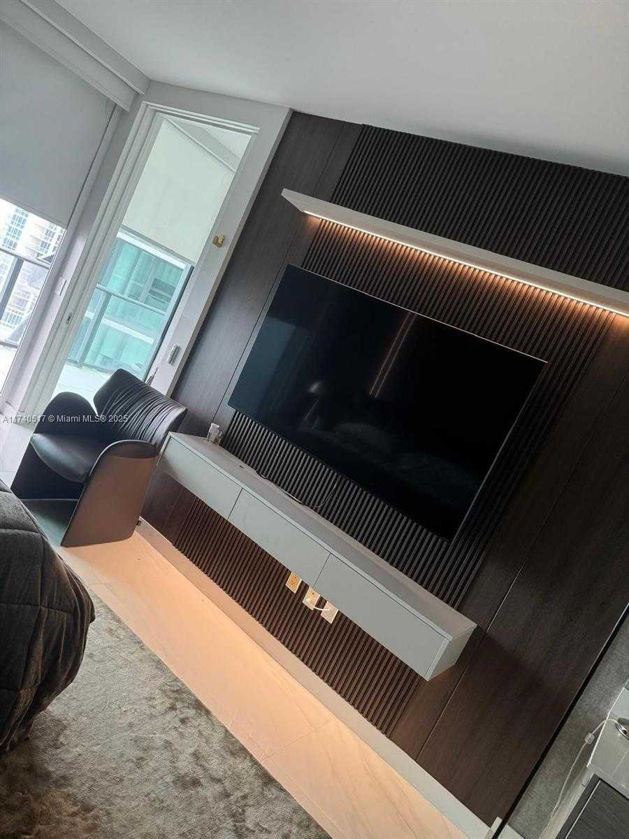 Small Image of 650 NORTH EAST 32ND ST #1401, Miami Number 52