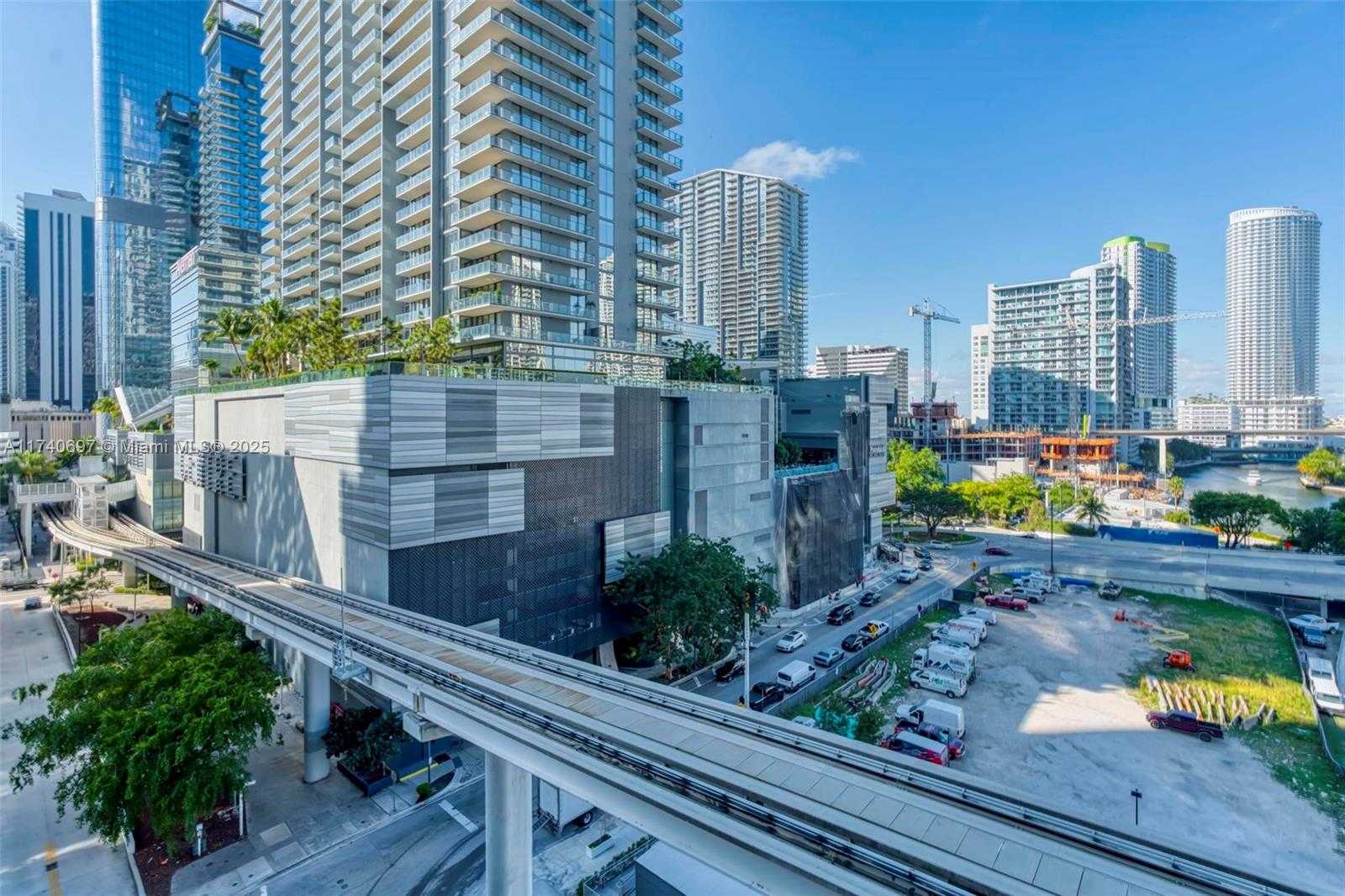 Small Image of 31 SOUTH EAST 6TH ST #1102, Miami Number 23