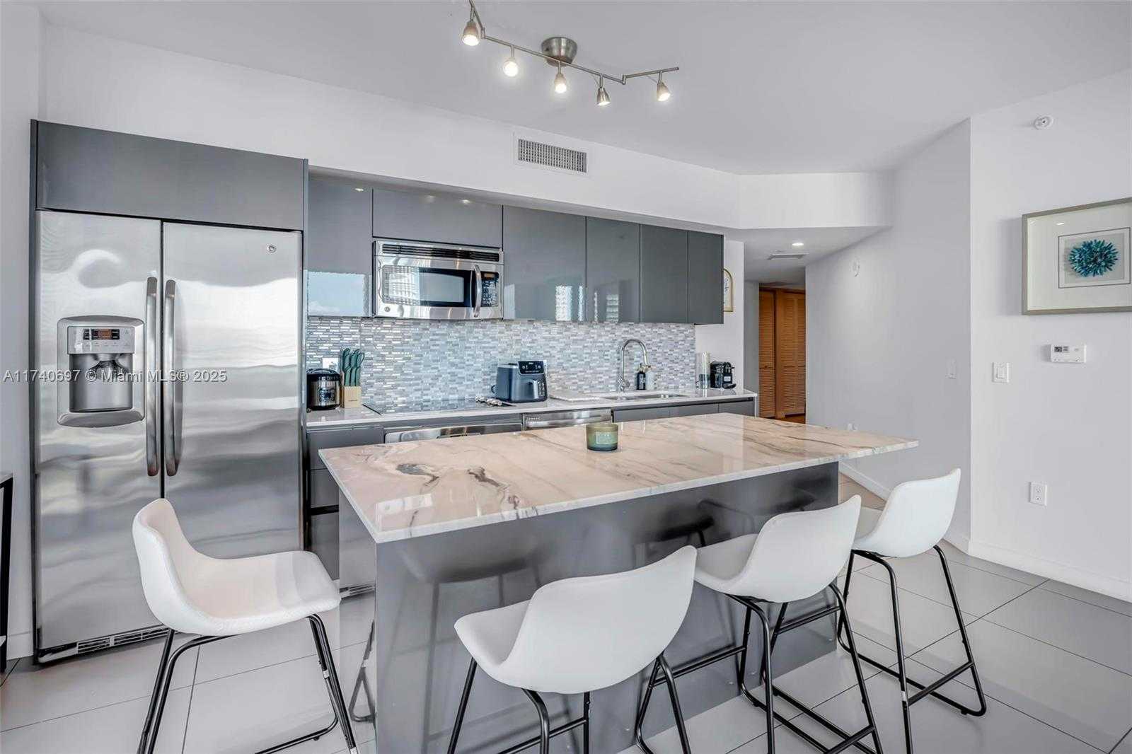 Small Image of 31 SOUTH EAST 6TH ST #1102, Miami Number 6