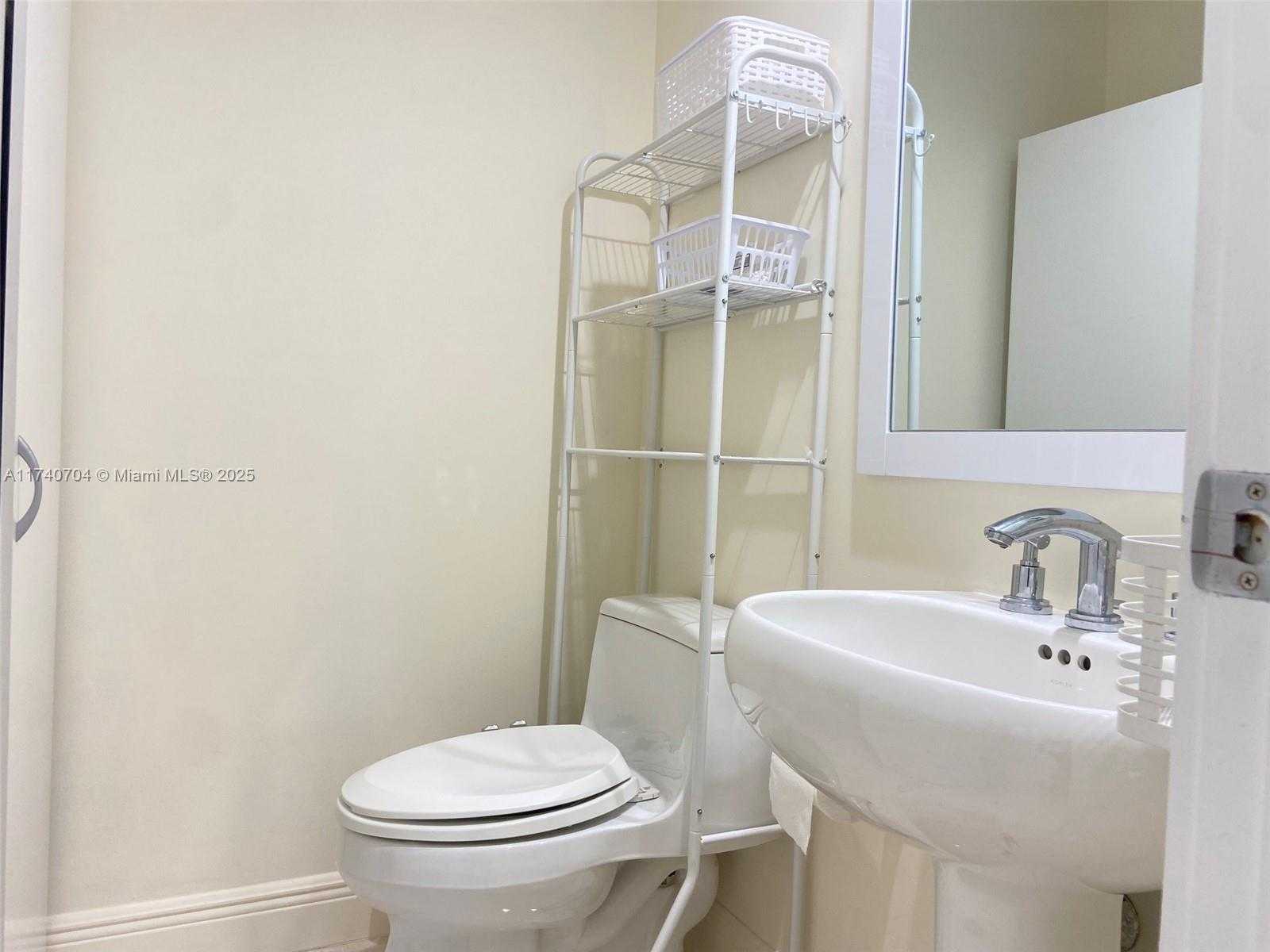 Small Image of 3101 SOUTH OCEAN DR #1403, Hollywood Number 16