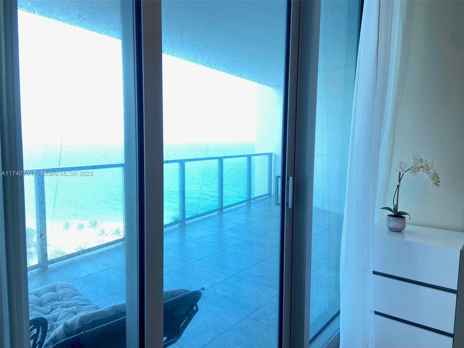Small Image of 3101 SOUTH OCEAN DR #1403, Hollywood Number 20