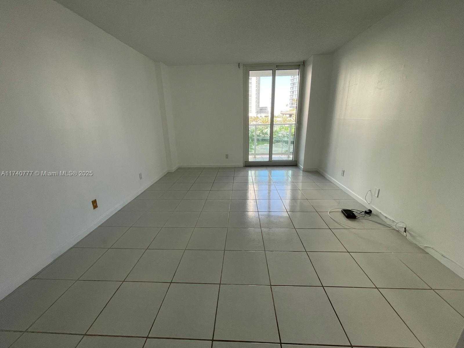 Small Image of 100 BAYVIEW DR #412, Sunny Isles Beach Number 12