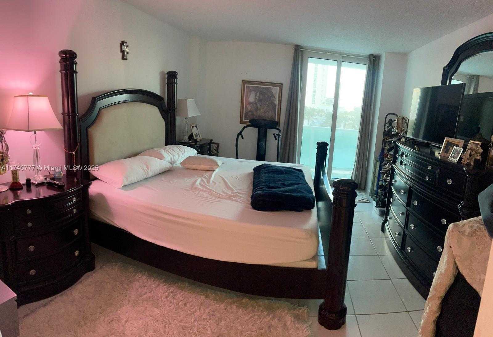 Small Image of 100 BAYVIEW DR #412, Sunny Isles Beach Number 7