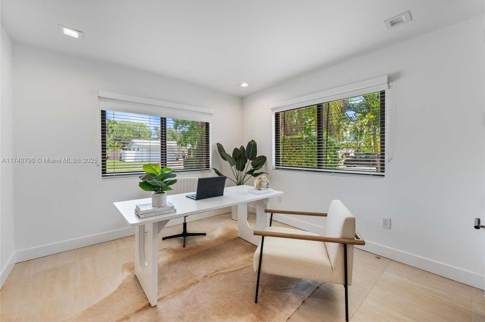 Small Image of 20600 NORTH EAST 22ND PL, Miami Number 26