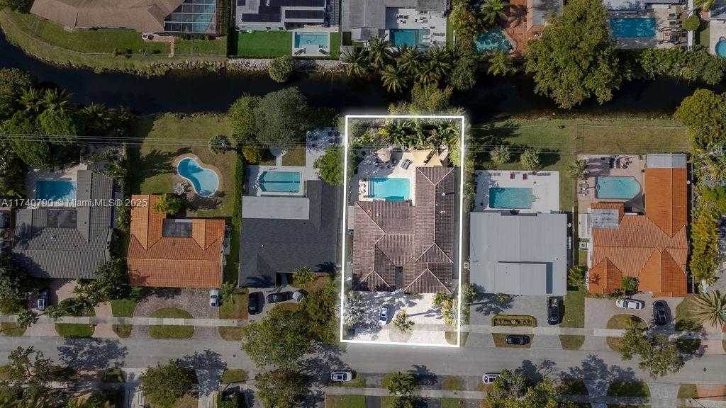 Small Image of 20600 NORTH EAST 22ND PL, Miami Number 47