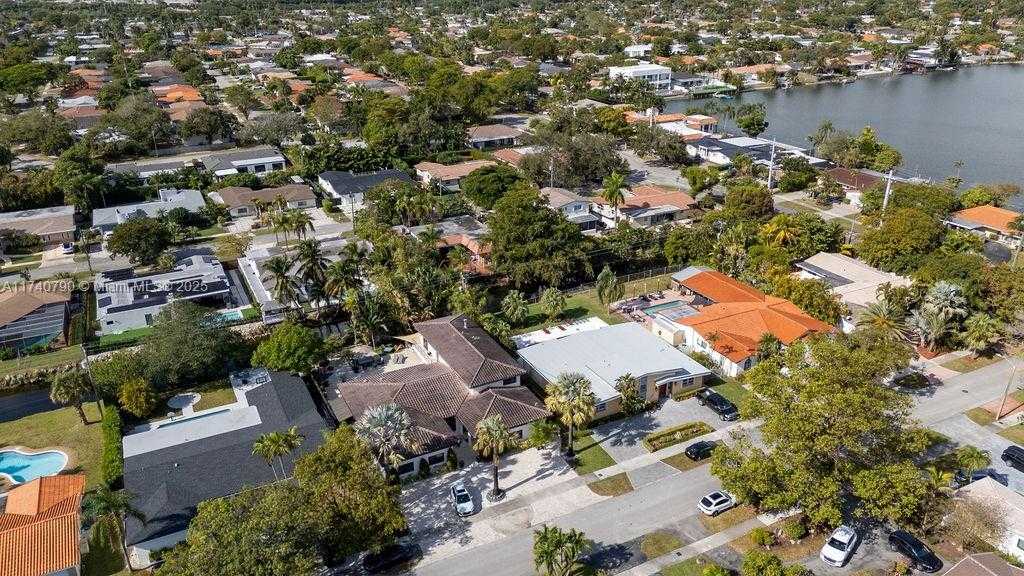 Small Image of 20600 NORTH EAST 22ND PL, Miami Number 49
