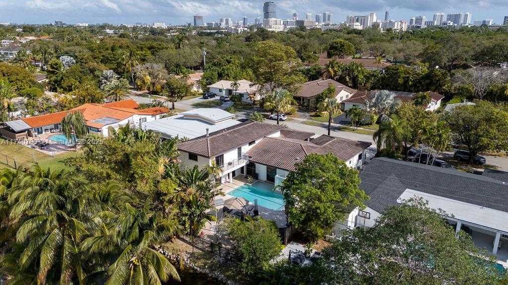 Small Image of 20600 NORTH EAST 22ND PL, Miami Number 51