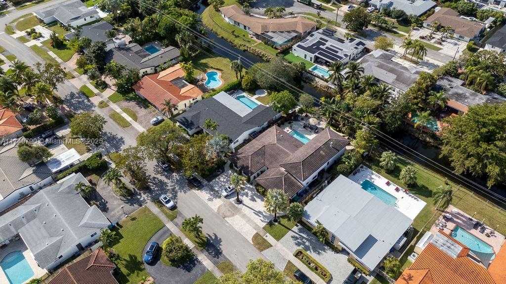 Small Image of 20600 NORTH EAST 22ND PL, Miami Number 54