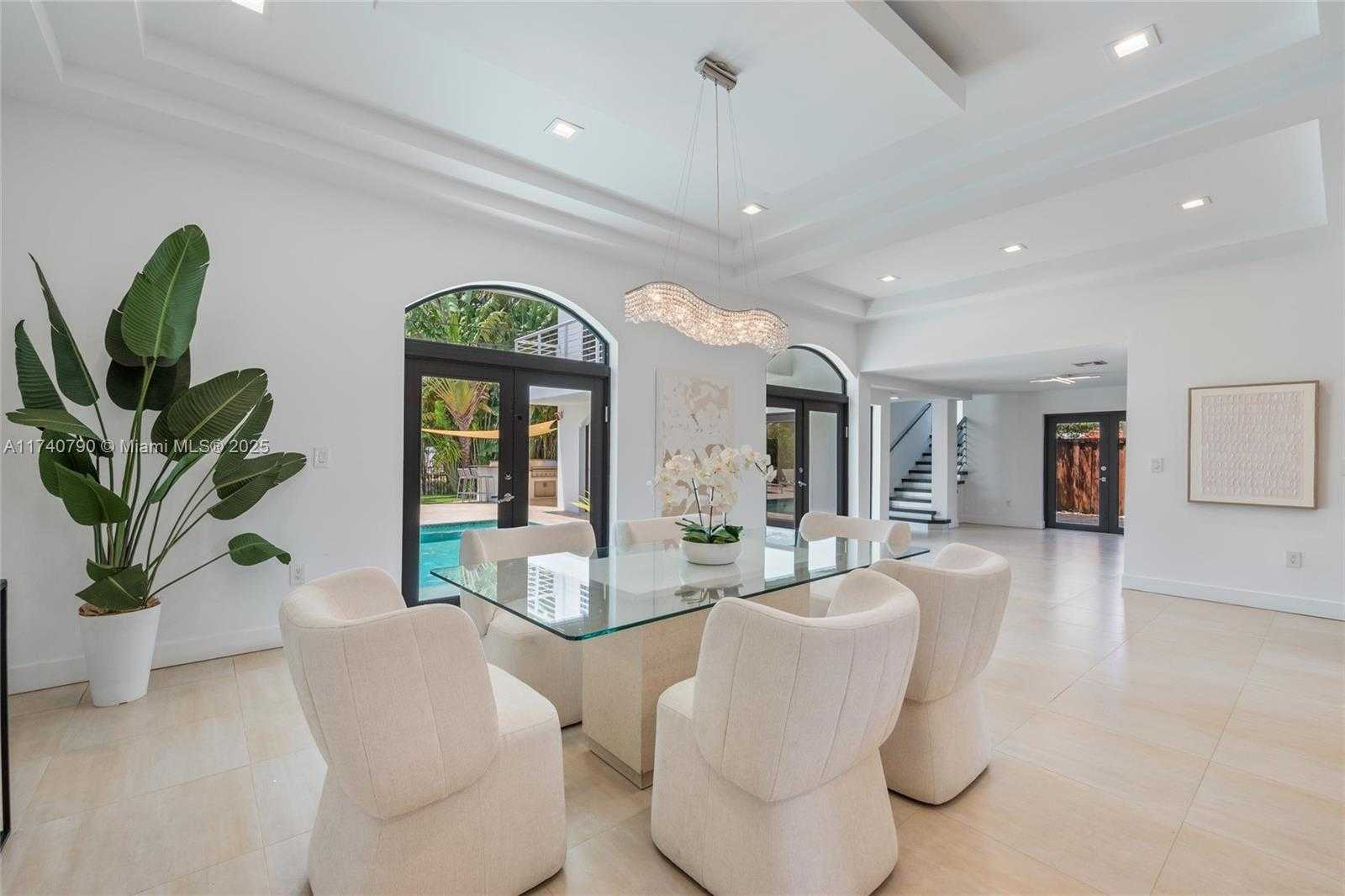 Small Image of 20600 NORTH EAST 22ND PL, Miami Number 6
