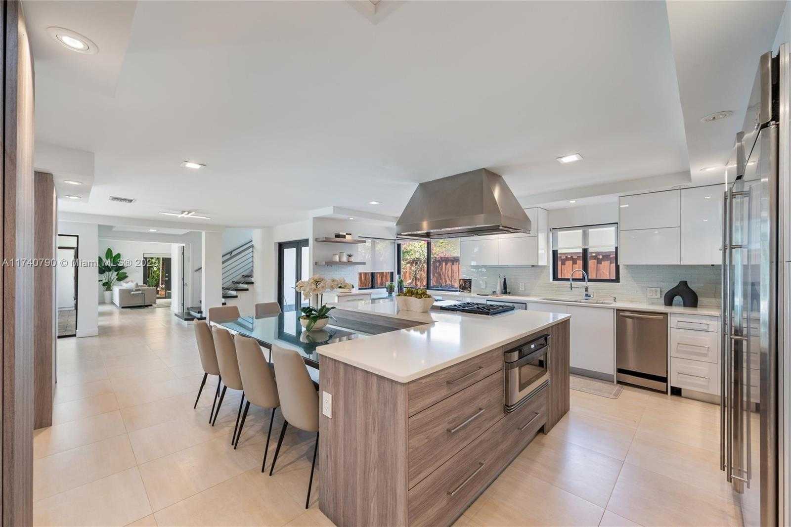 Small Image of 20600 NORTH EAST 22ND PL, Miami Number 9