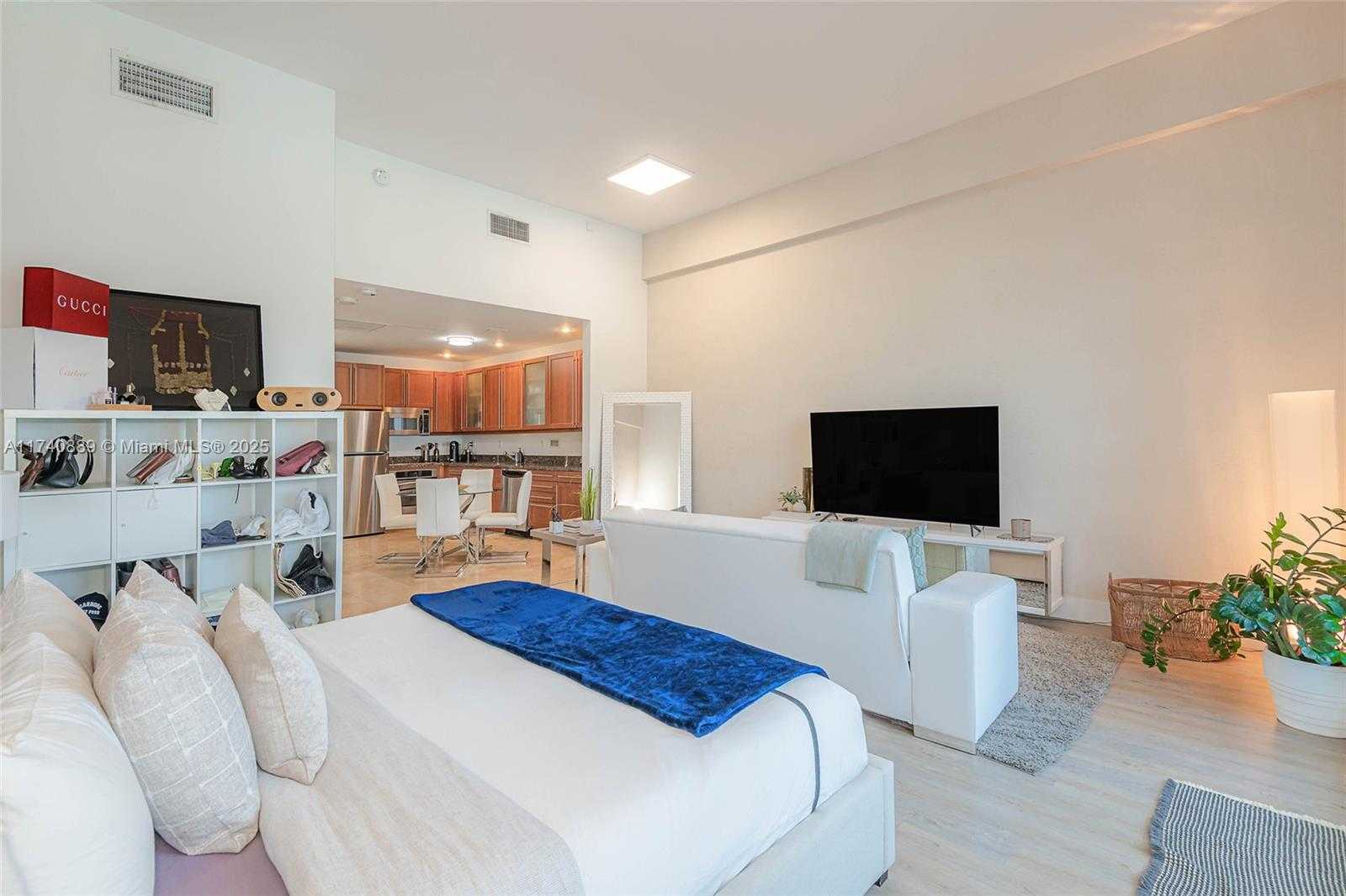 Small Image of 2301 COLLINS AVE #1630, Miami Beach Number 10