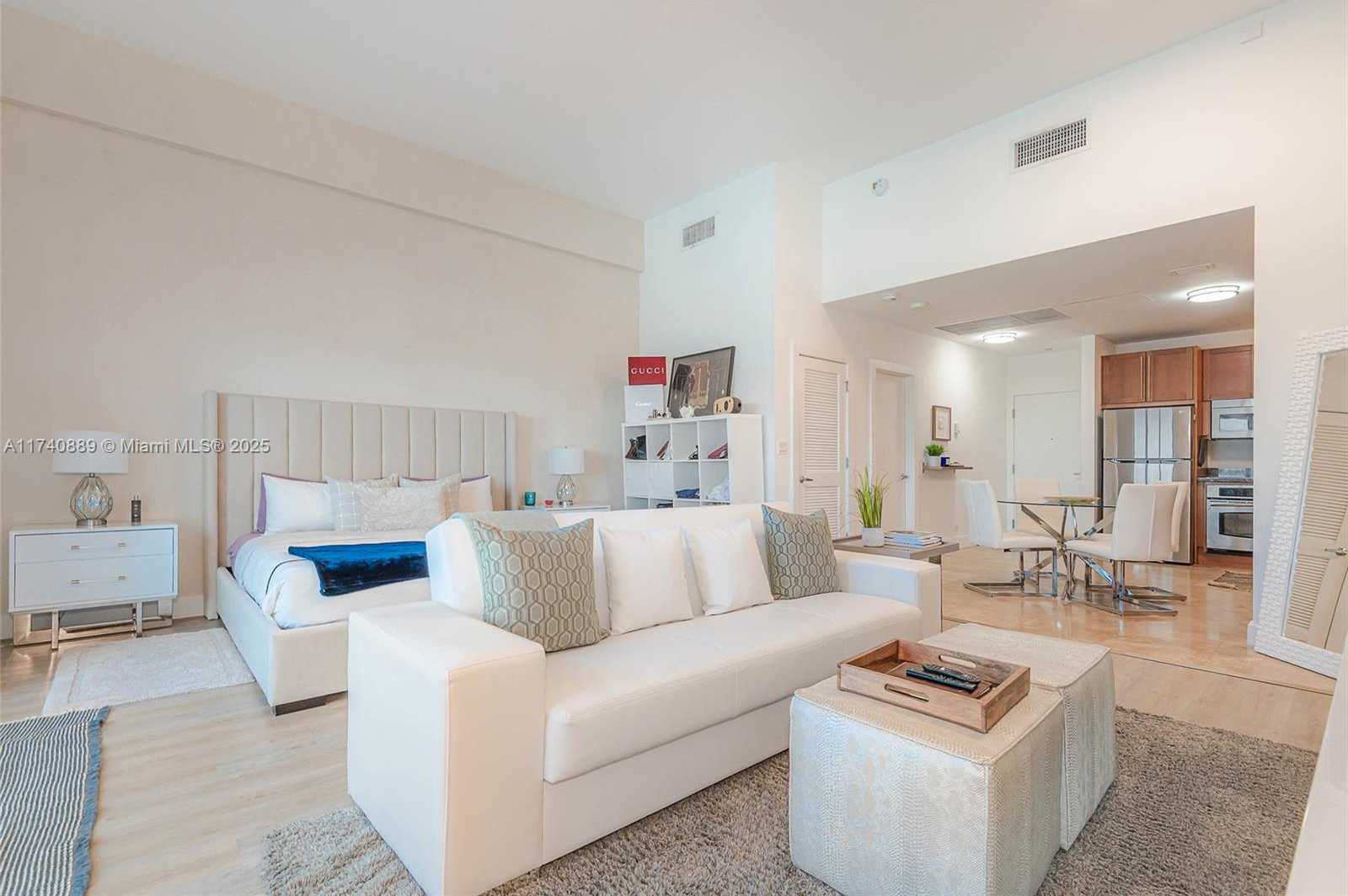 Small Image of 2301 COLLINS AVE #1630, Miami Beach Number 13