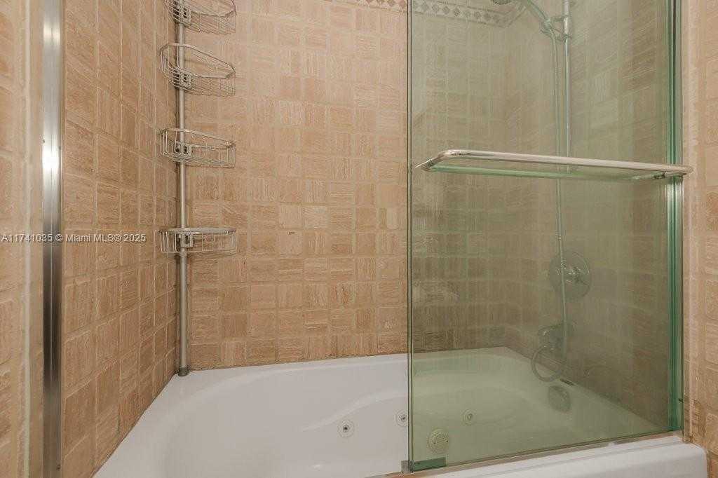 Small Image of 2301 COLLINS AVE #1629, Miami Beach Number 13