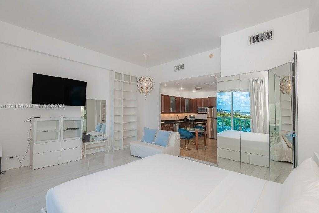 Small Image of 2301 COLLINS AVE #1629, Miami Beach Number 15
