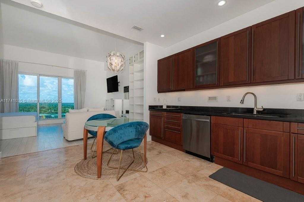 Small Image of 2301 COLLINS AVE #1629, Miami Beach Number 7