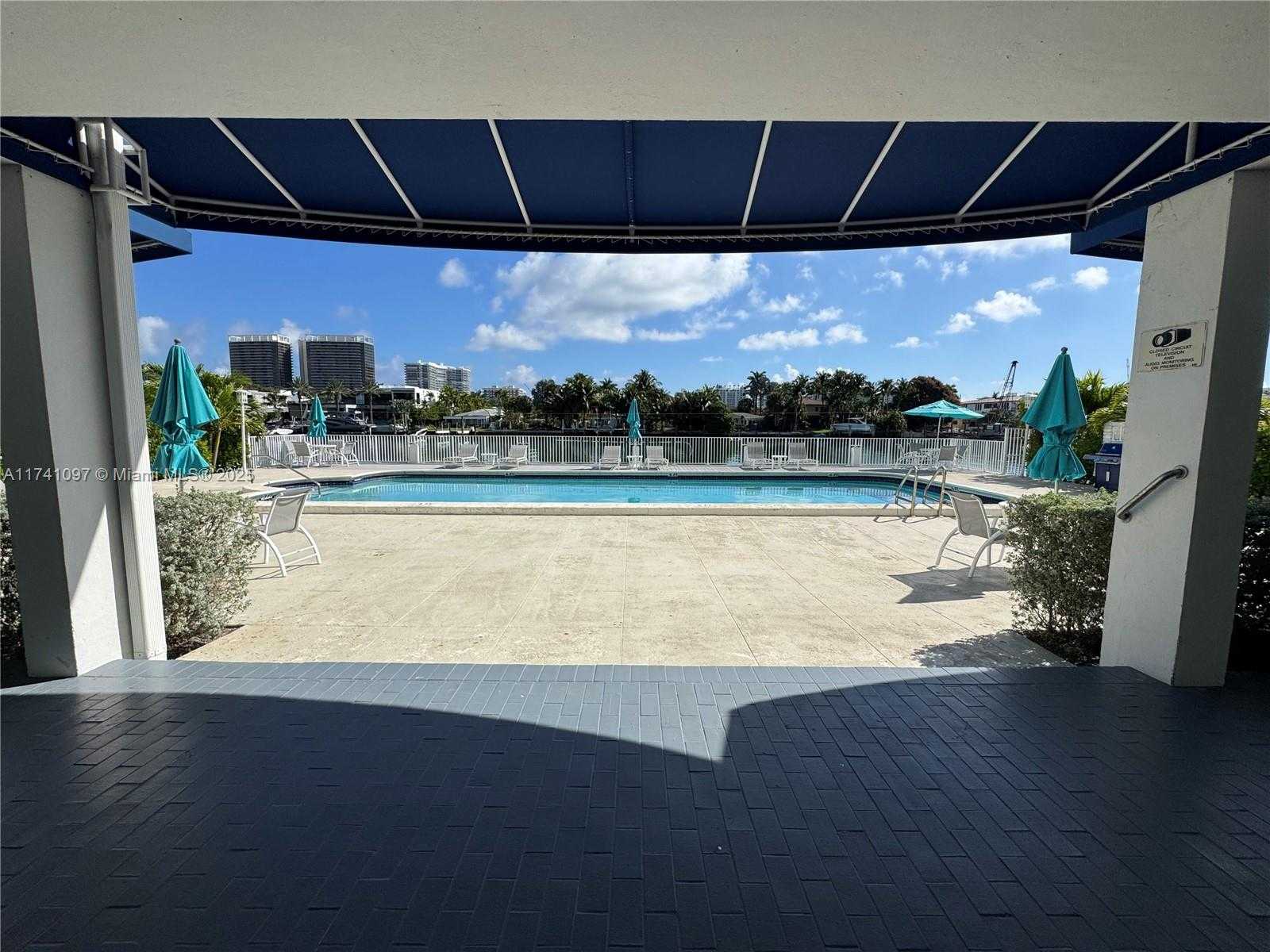 Small Image of 9381 EAST BAY HARBOR DR #301S, Bay Harbor Islands Number 15