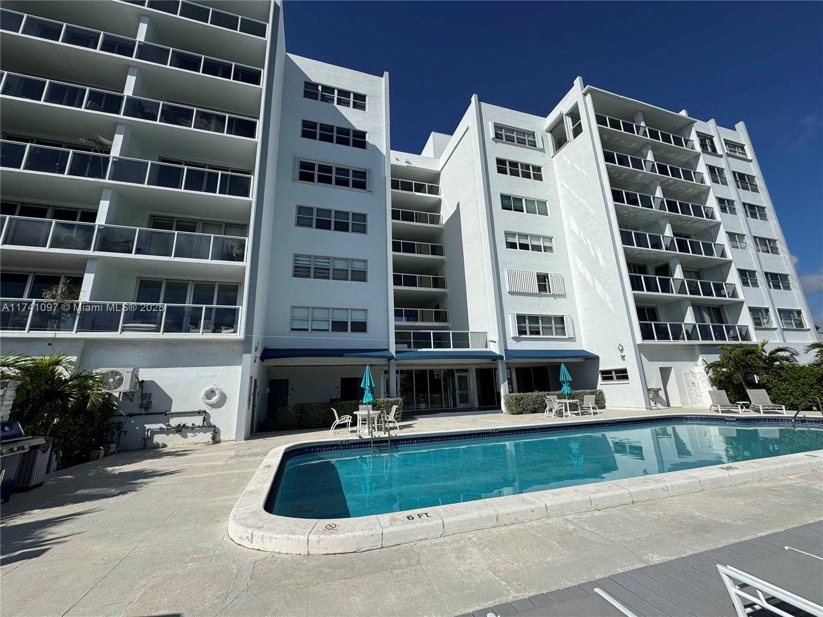 Small Image of 9381 EAST BAY HARBOR DR #301S, Bay Harbor Islands Number 16