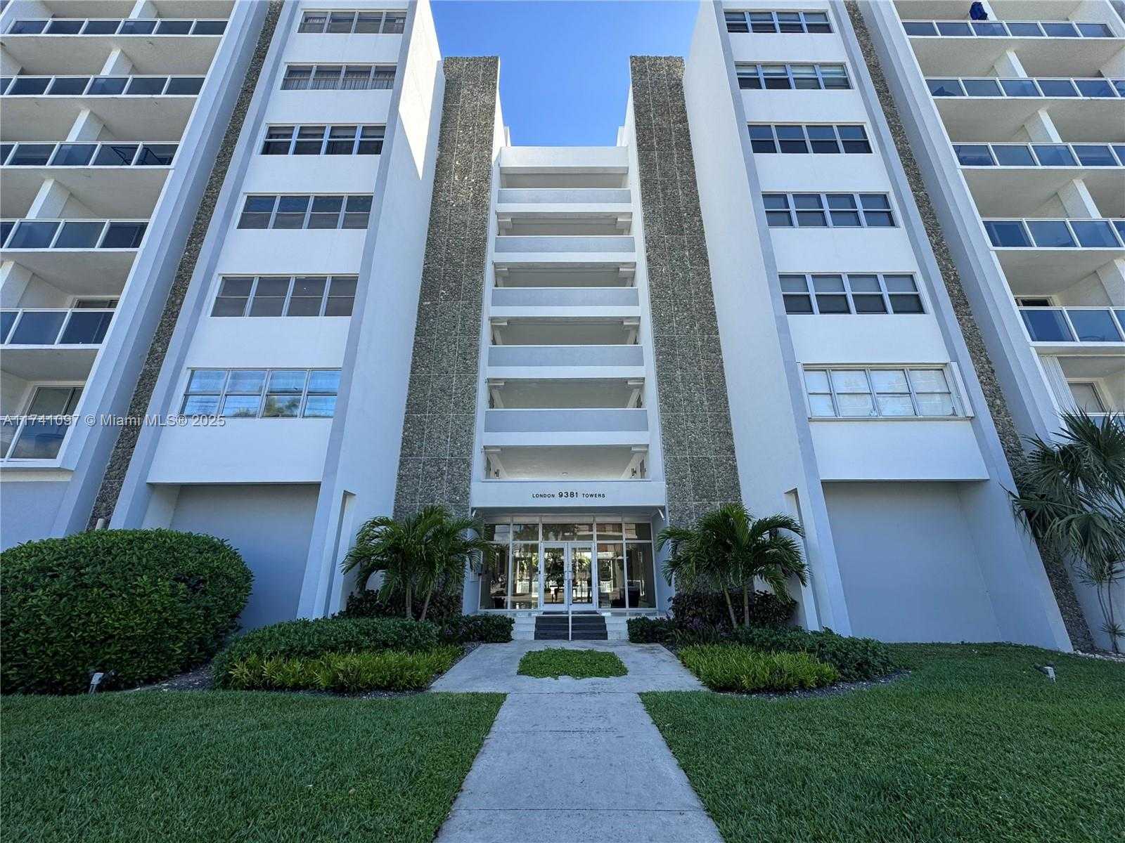 Small Image of 9381 EAST BAY HARBOR DR #301S, Bay Harbor Islands Number 19