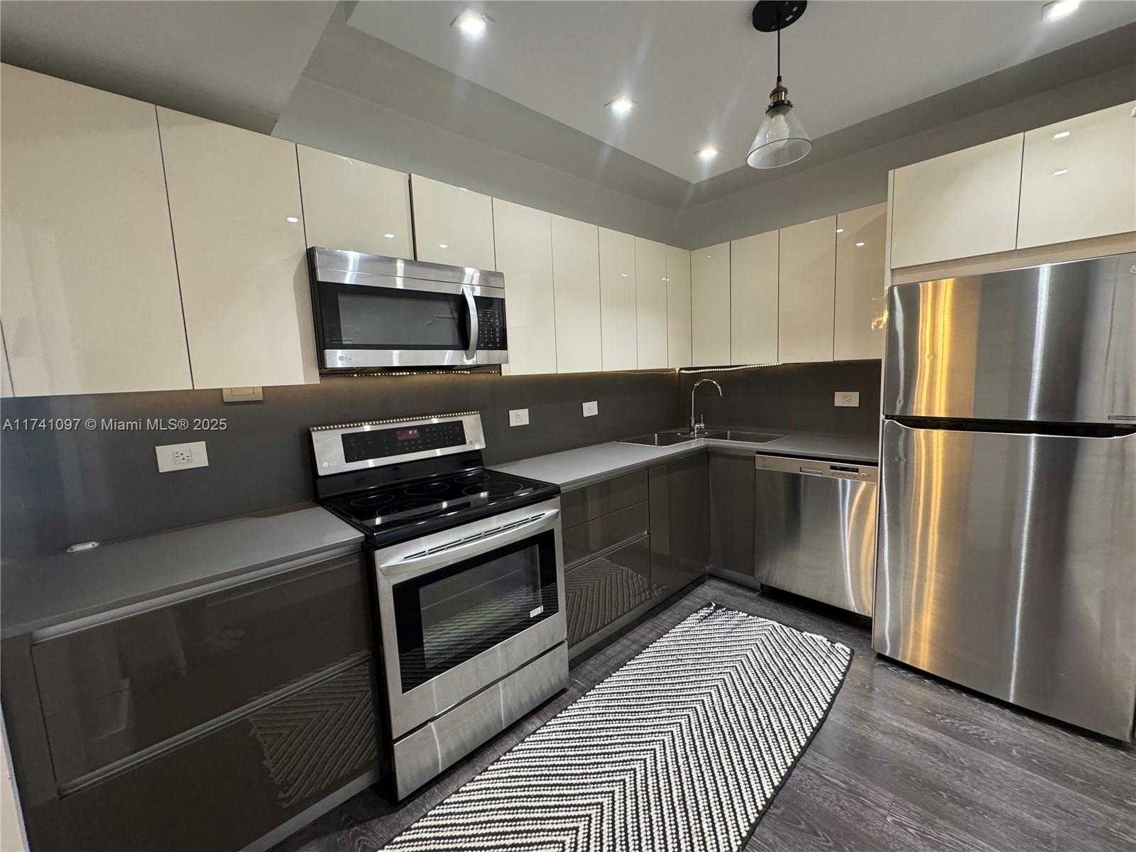Small Image of 9381 EAST BAY HARBOR DR #301S, Bay Harbor Islands Number 2