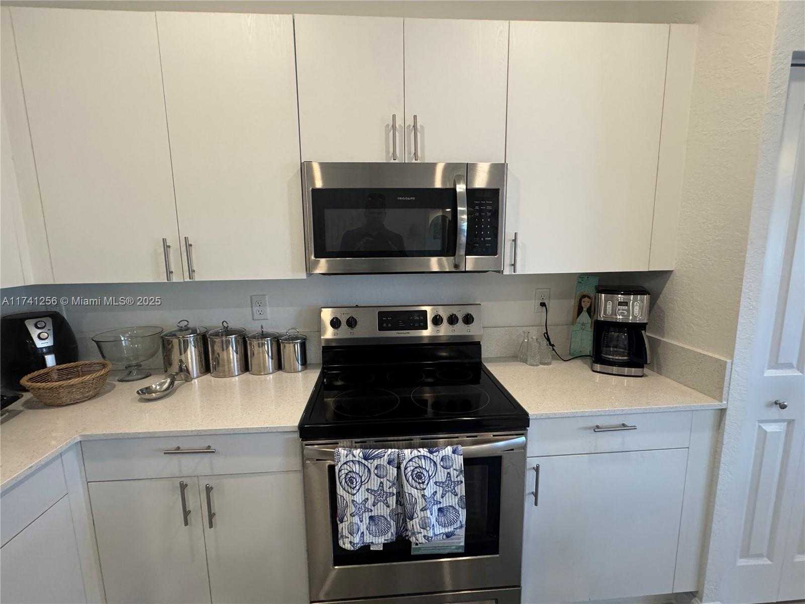 Small Image of 631 NORTH WEST 204TH ST, Miami Gardens Number 16