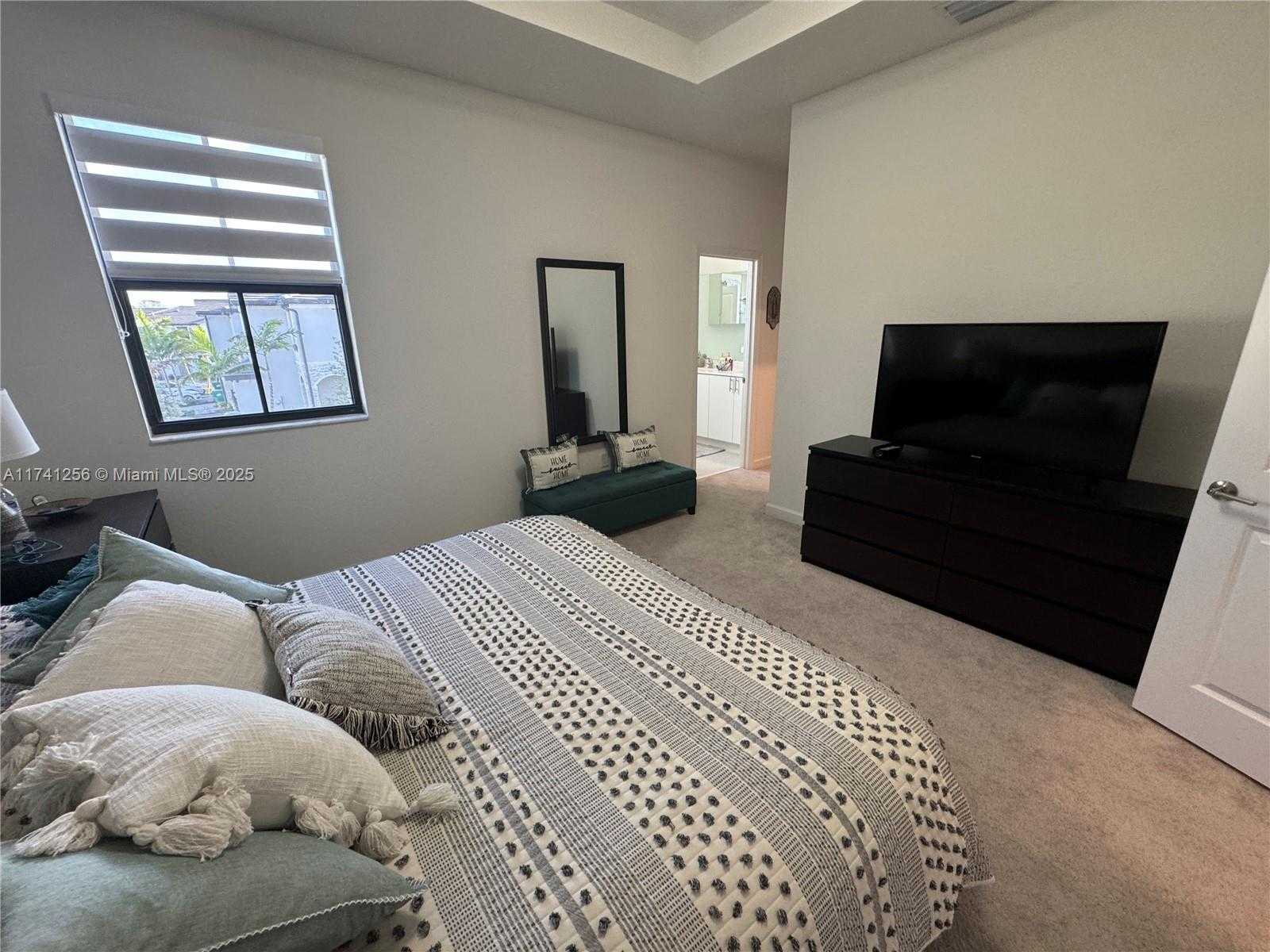 Small Image of 631 NORTH WEST 204TH ST, Miami Gardens Number 24