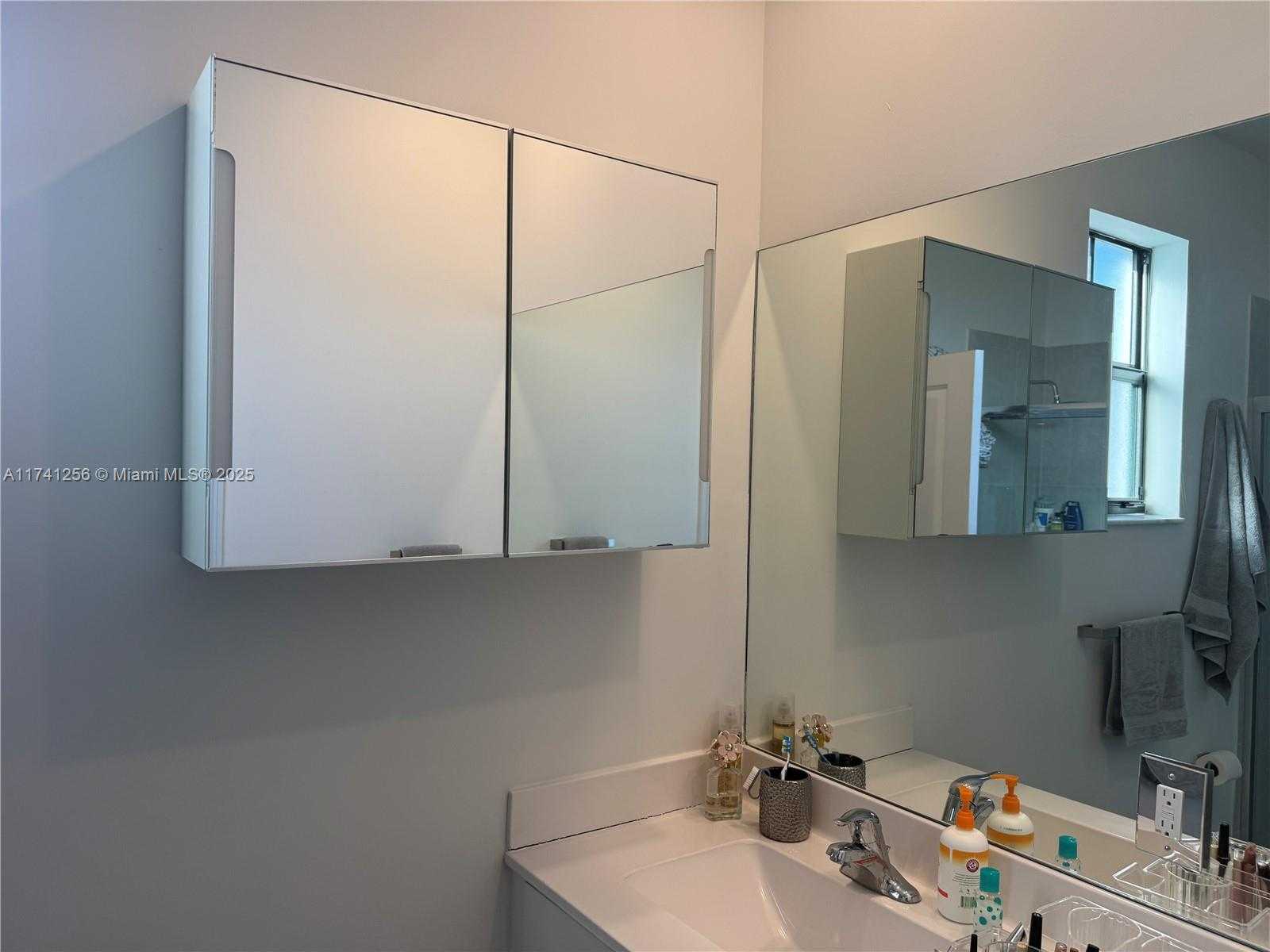 Small Image of 631 NORTH WEST 204TH ST, Miami Gardens Number 31