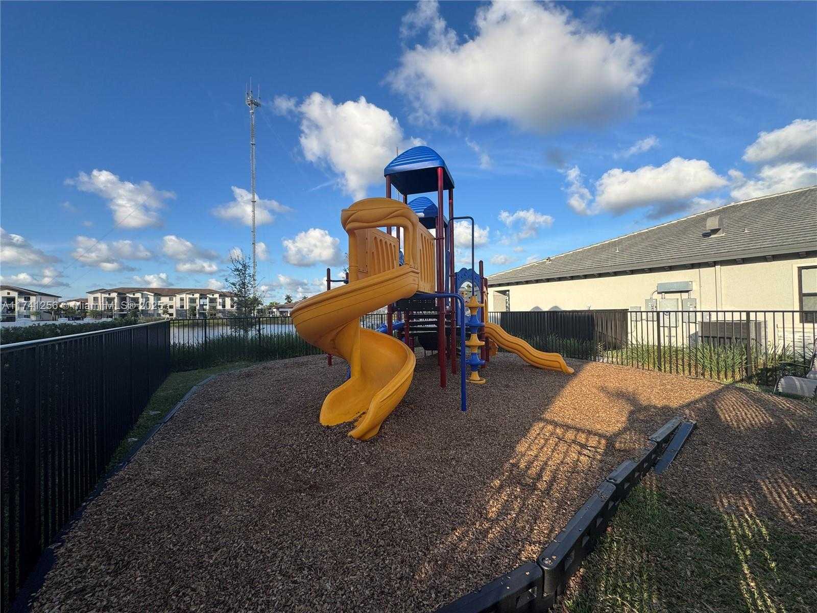Small Image of 631 NORTH WEST 204TH ST, Miami Gardens Number 50