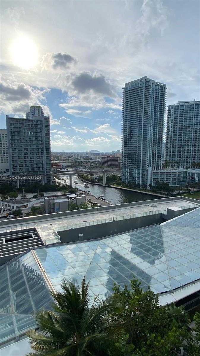 Small Image of 68 SOUTH EAST 6TH ST #1402, Miami Number 15