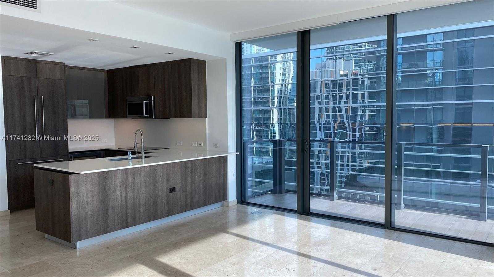 Small Image of 68 SOUTH EAST 6TH ST #1402, Miami Number 2