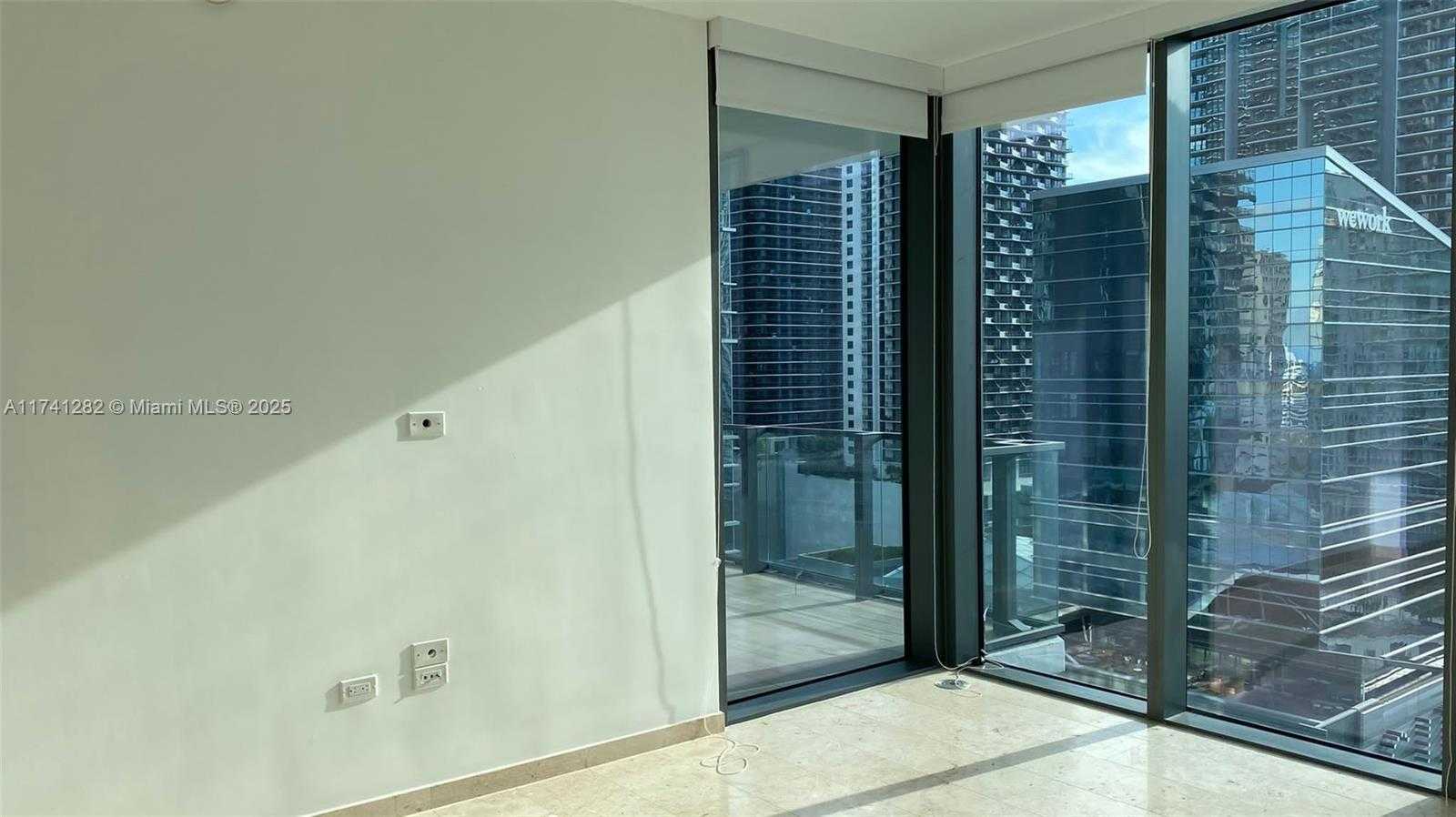 Small Image of 68 SOUTH EAST 6TH ST #1402, Miami Number 9