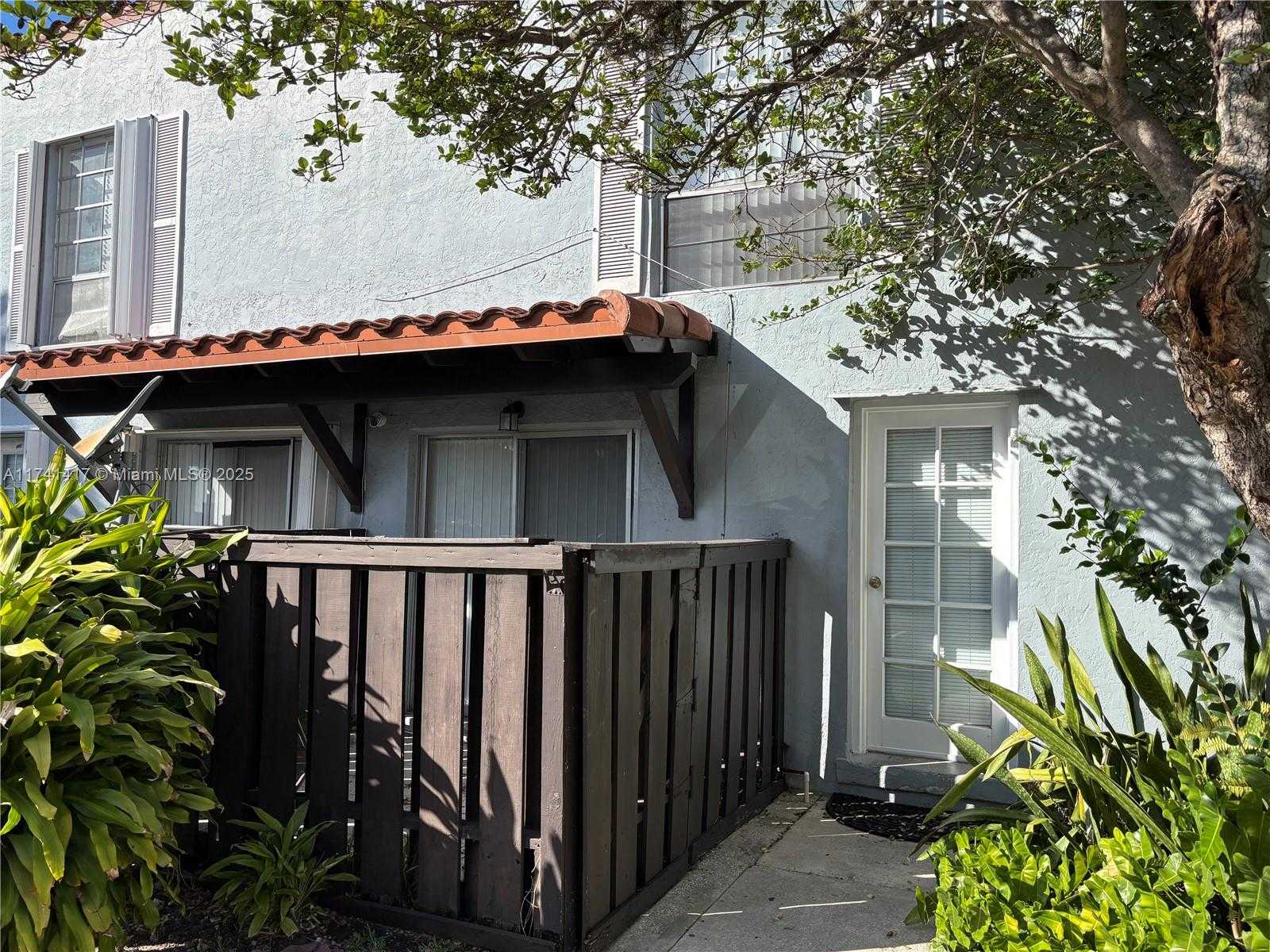 Small Image of 10806 NORTH KENDALL DR #P-26, Miami Number 13