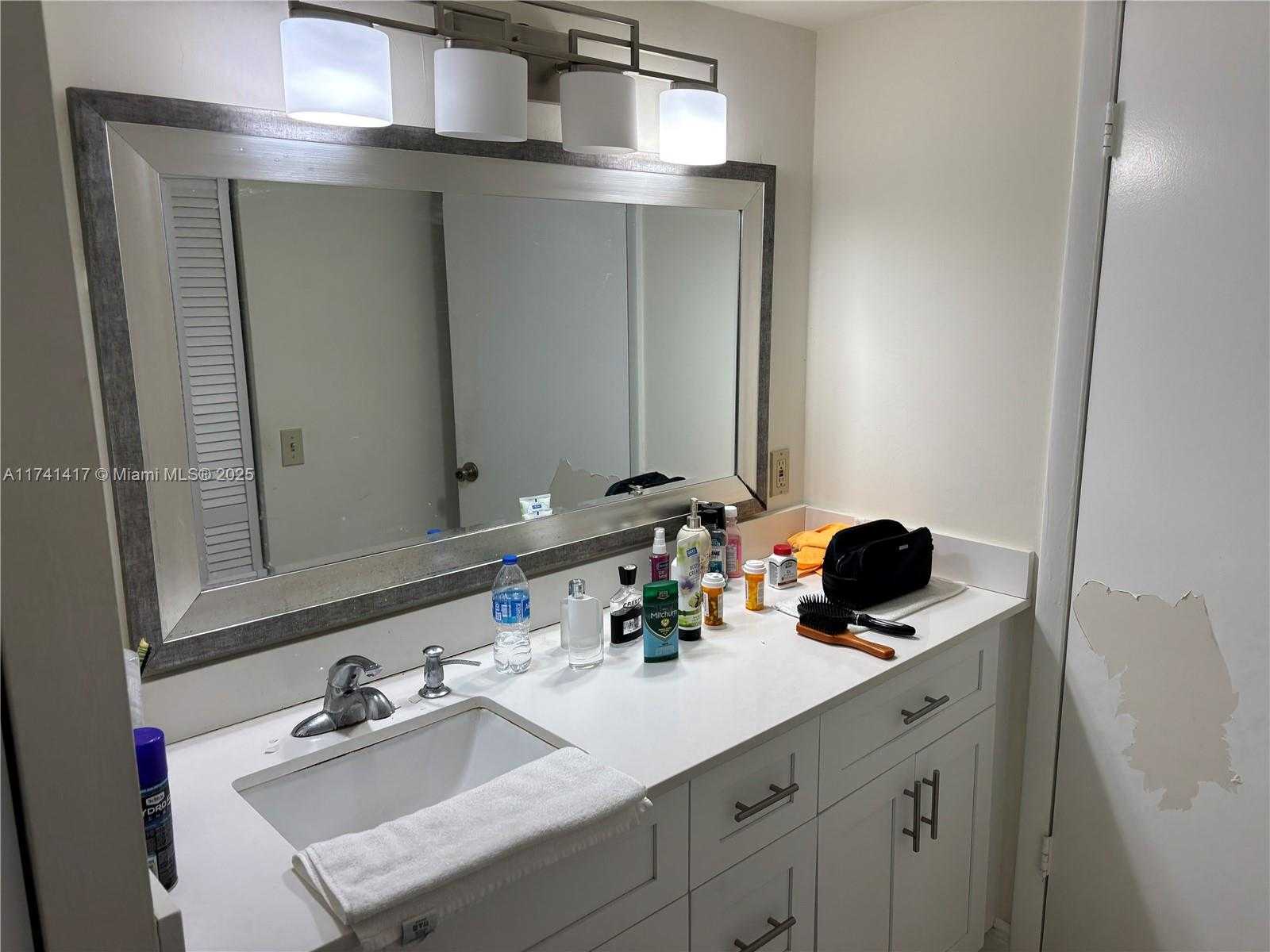 Small Image of 10806 NORTH KENDALL DR #P-26, Miami Number 5