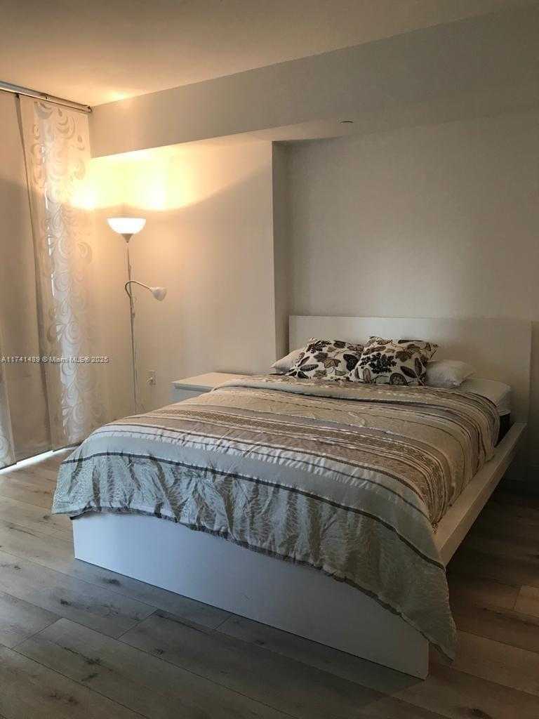 Small Image of 31 SOUTH EAST 6TH ST #804, Miami Number 7