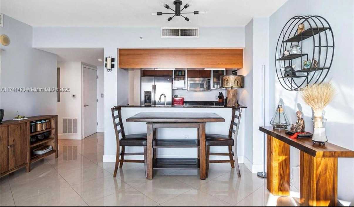 Small Image of 1800 NORTH BAYSHORE DR #4108, Miami Number 10