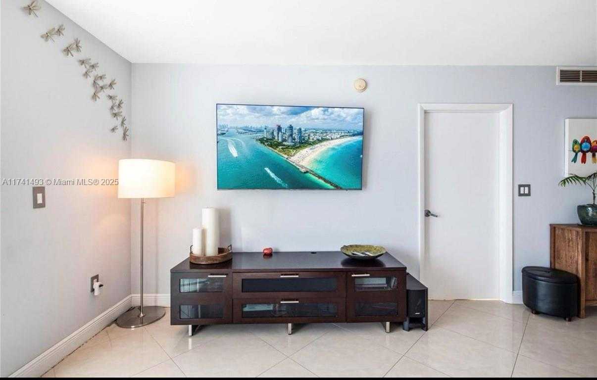 Small Image of 1800 NORTH BAYSHORE DR #4108, Miami Number 11