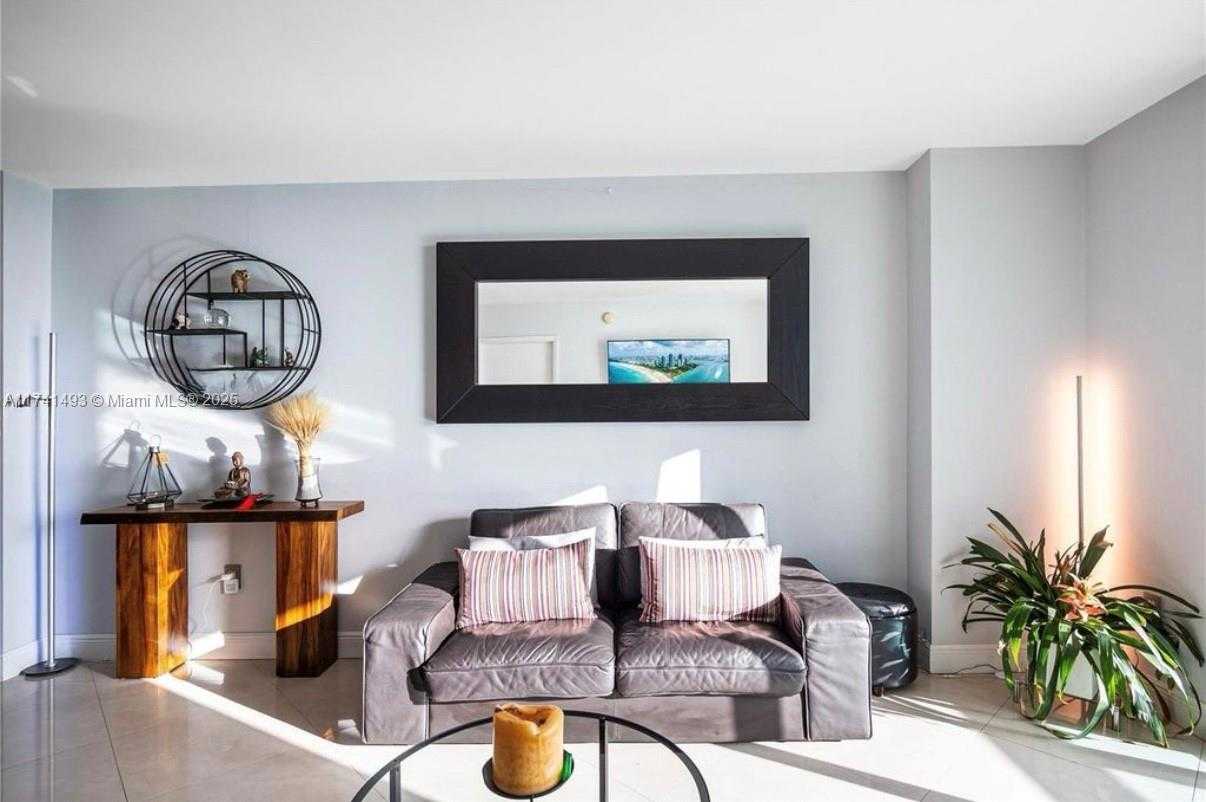 Small Image of 1800 NORTH BAYSHORE DR #4108, Miami Number 12