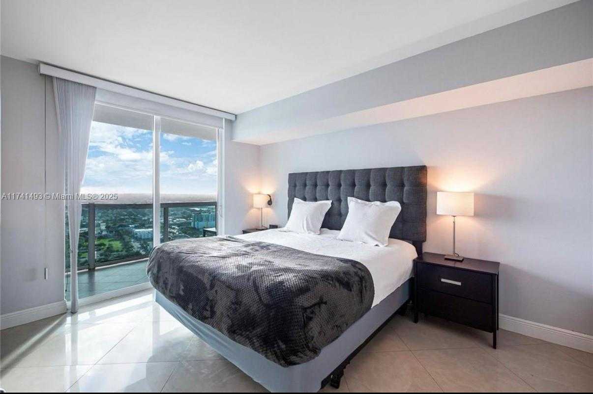 Small Image of 1800 NORTH BAYSHORE DR #4108, Miami Number 13