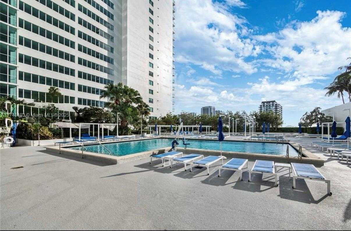 Small Image of 1800 NORTH BAYSHORE DR #4108, Miami Number 24