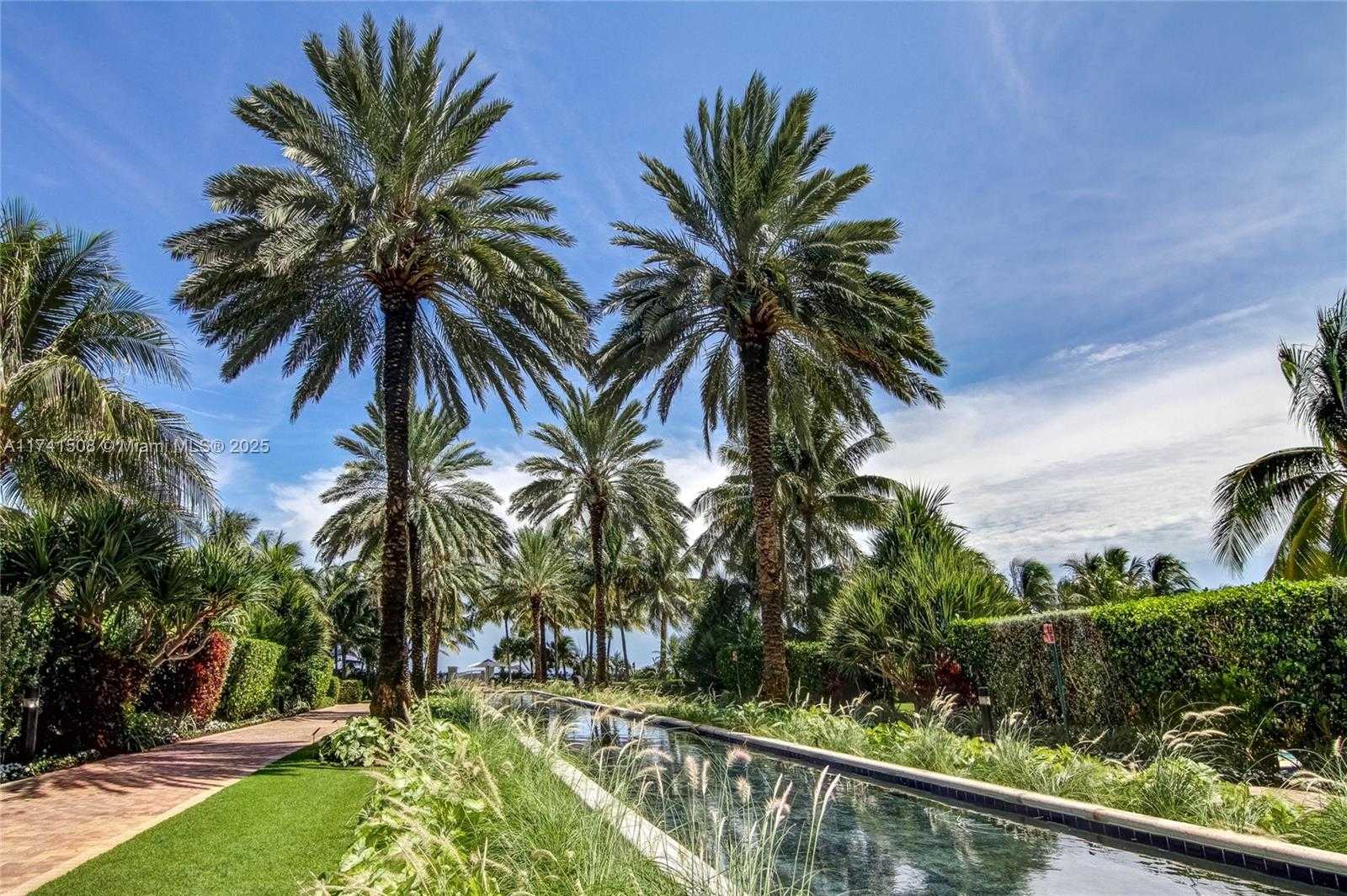 Small Image of 50 SOUTH POINTE DR #2004, Miami Beach Number 26