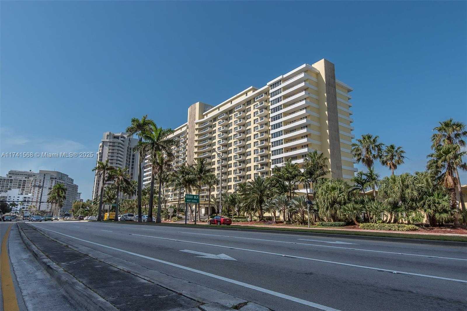 Small Image of 5600 COLLINS AVE #11A, Miami Beach Number 20