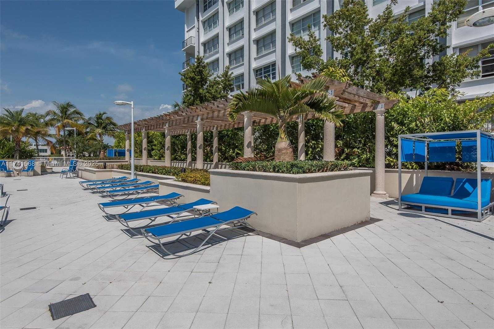 Small Image of 5600 COLLINS AVE #11A, Miami Beach Number 27