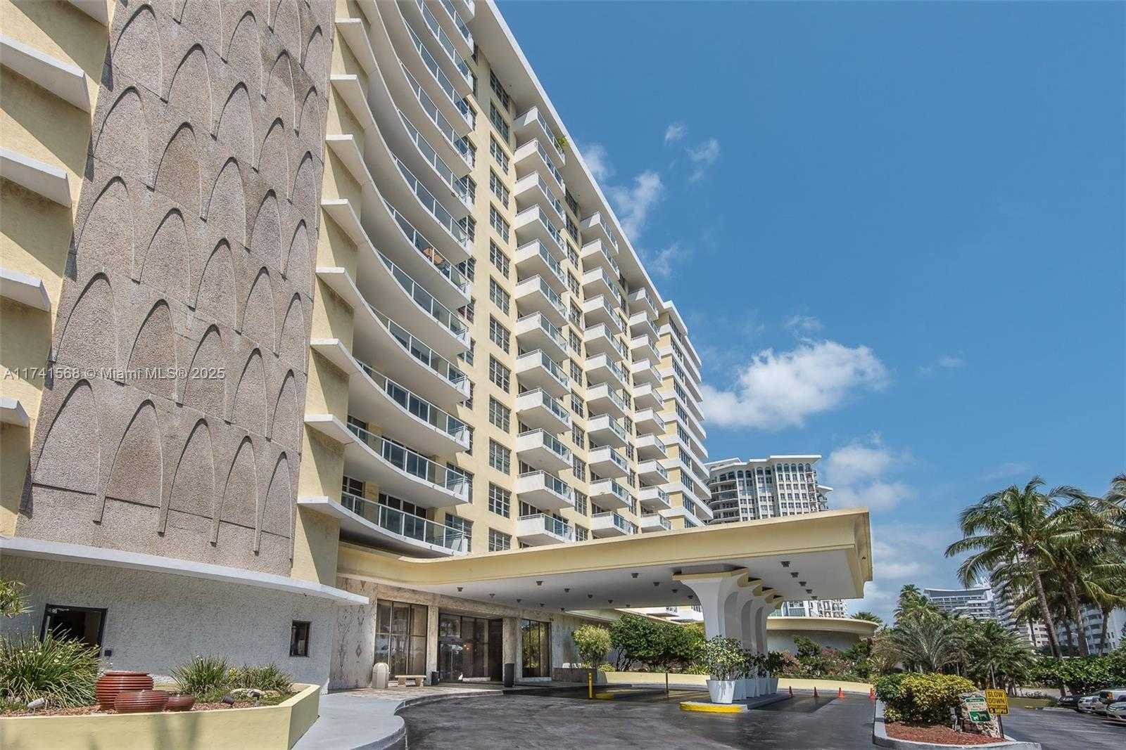 Small Image of 5600 COLLINS AVE #11A, Miami Beach Number 32