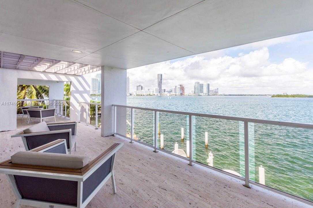 Small Image of 891 NORTH VENETIAN DR, Miami Number 13