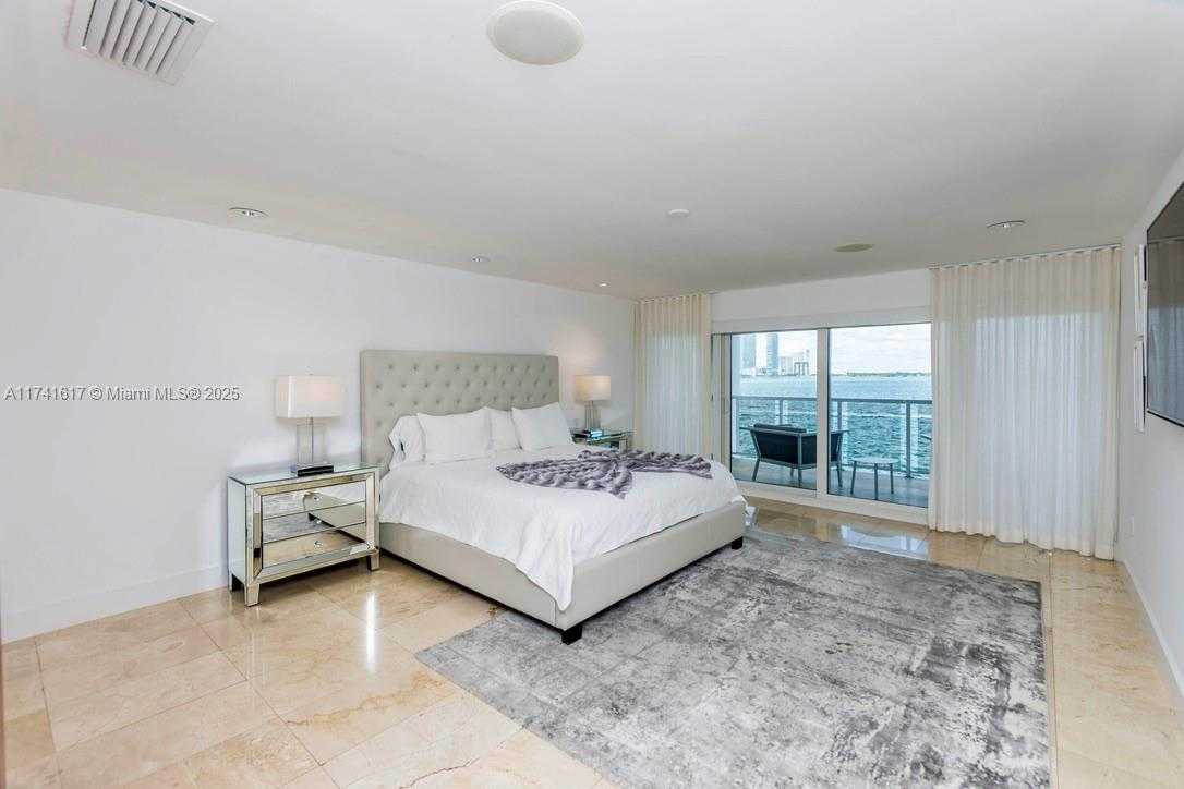 Small Image of 891 NORTH VENETIAN DR, Miami Number 41