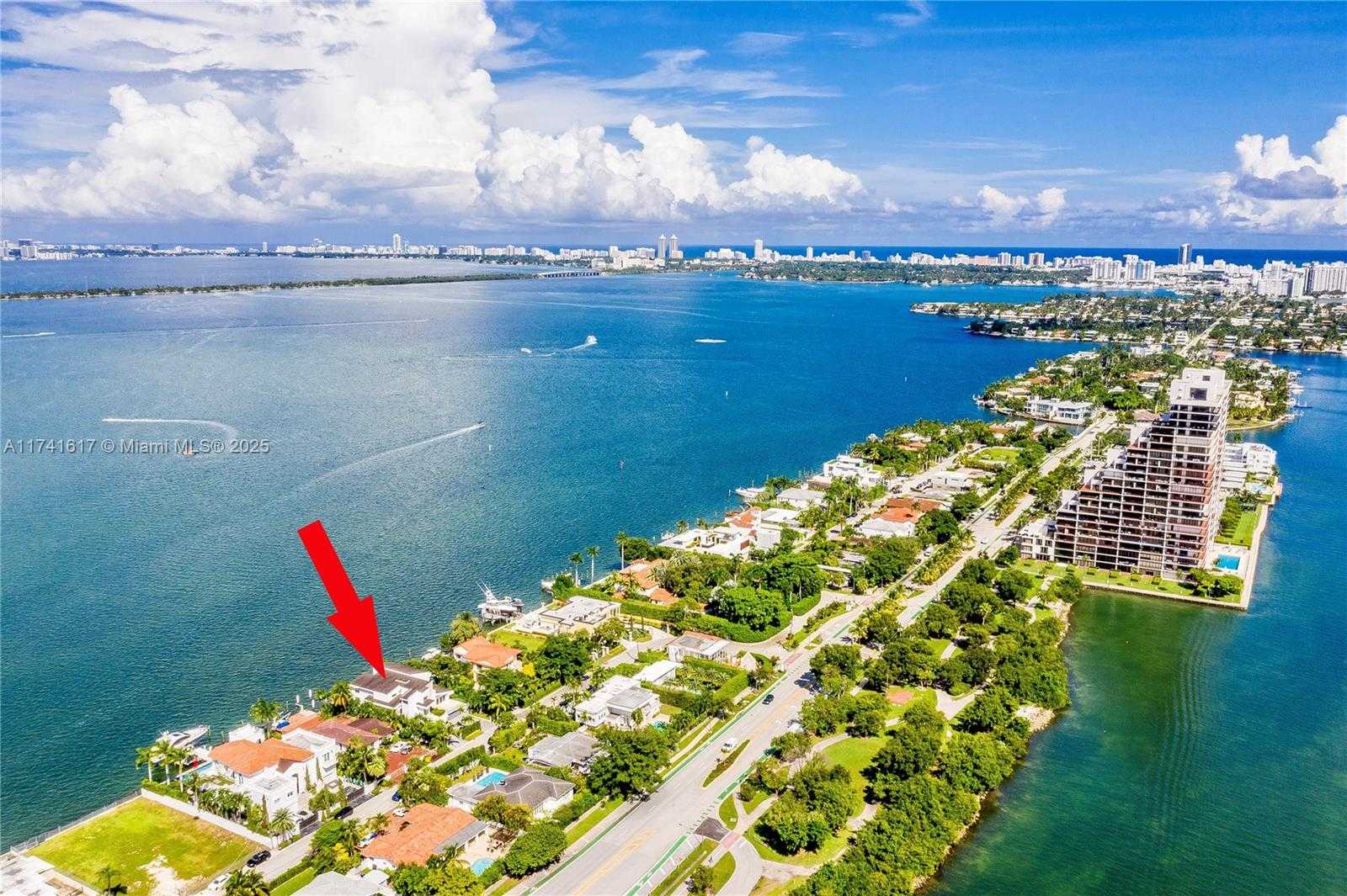 Small Image of 891 NORTH VENETIAN DR, Miami Number 48