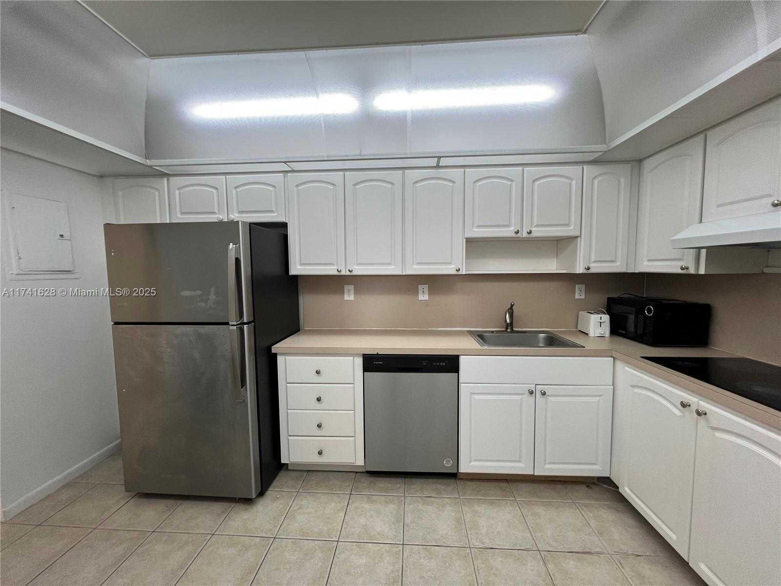 Small Image of 19380 COLLINS AVE #418, Sunny Isles Beach Number 14
