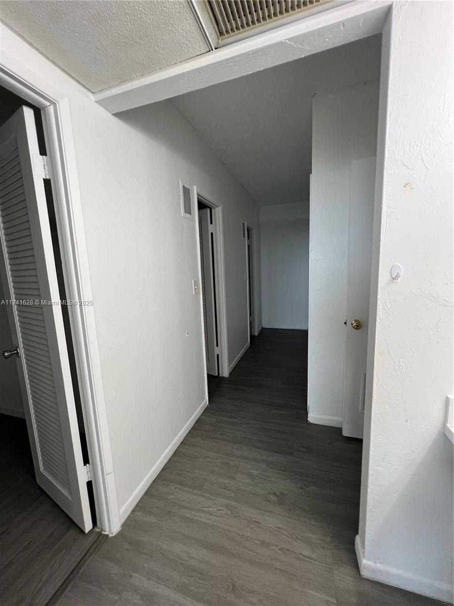 Small Image of 19380 COLLINS AVE #418, Sunny Isles Beach Number 24
