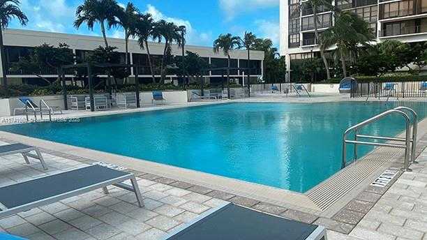 Small Image of 1915 BRICKELL AVE #CC6, Miami Number 14